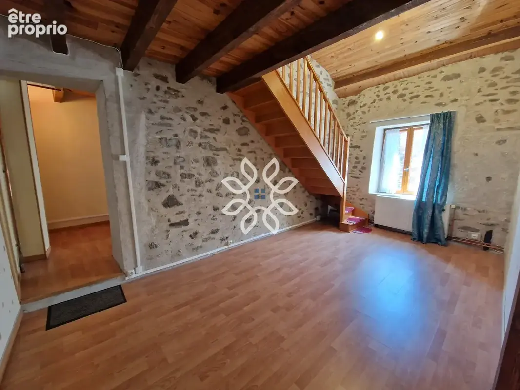 Maison en pierre de caractère au cœur de Lamothe - photo 7