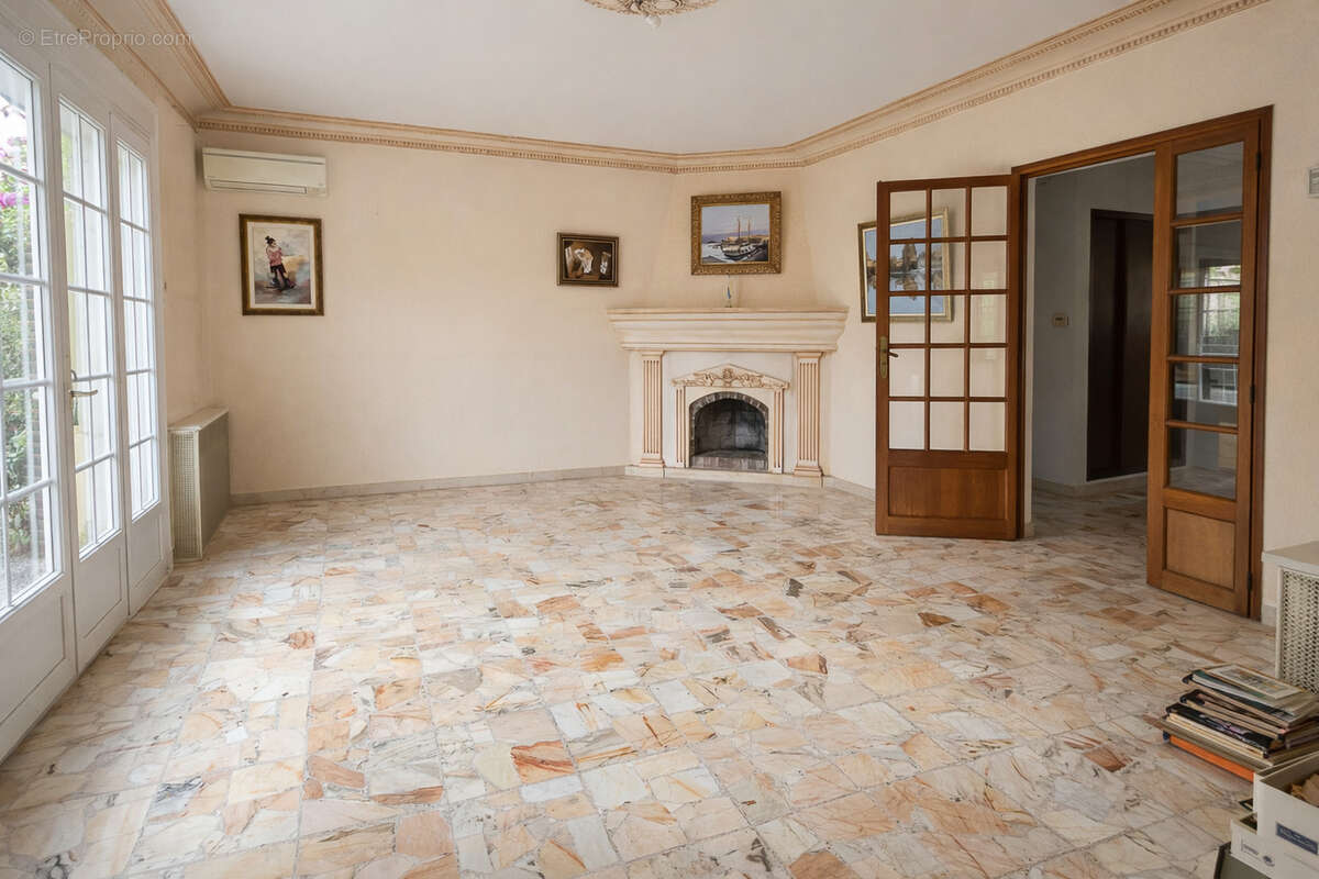 Maison à SIX-FOURS-LES-PLAGES