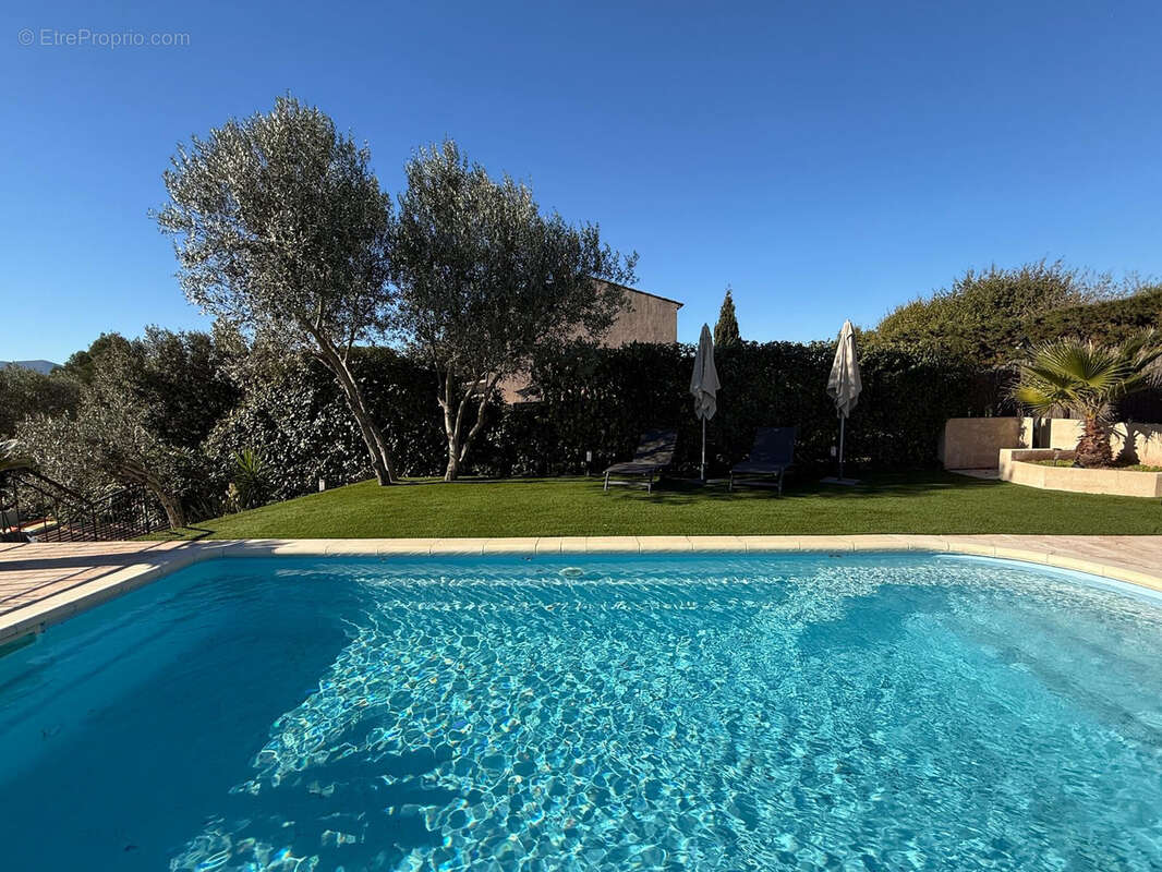 Maison à PUGET-SUR-ARGENS