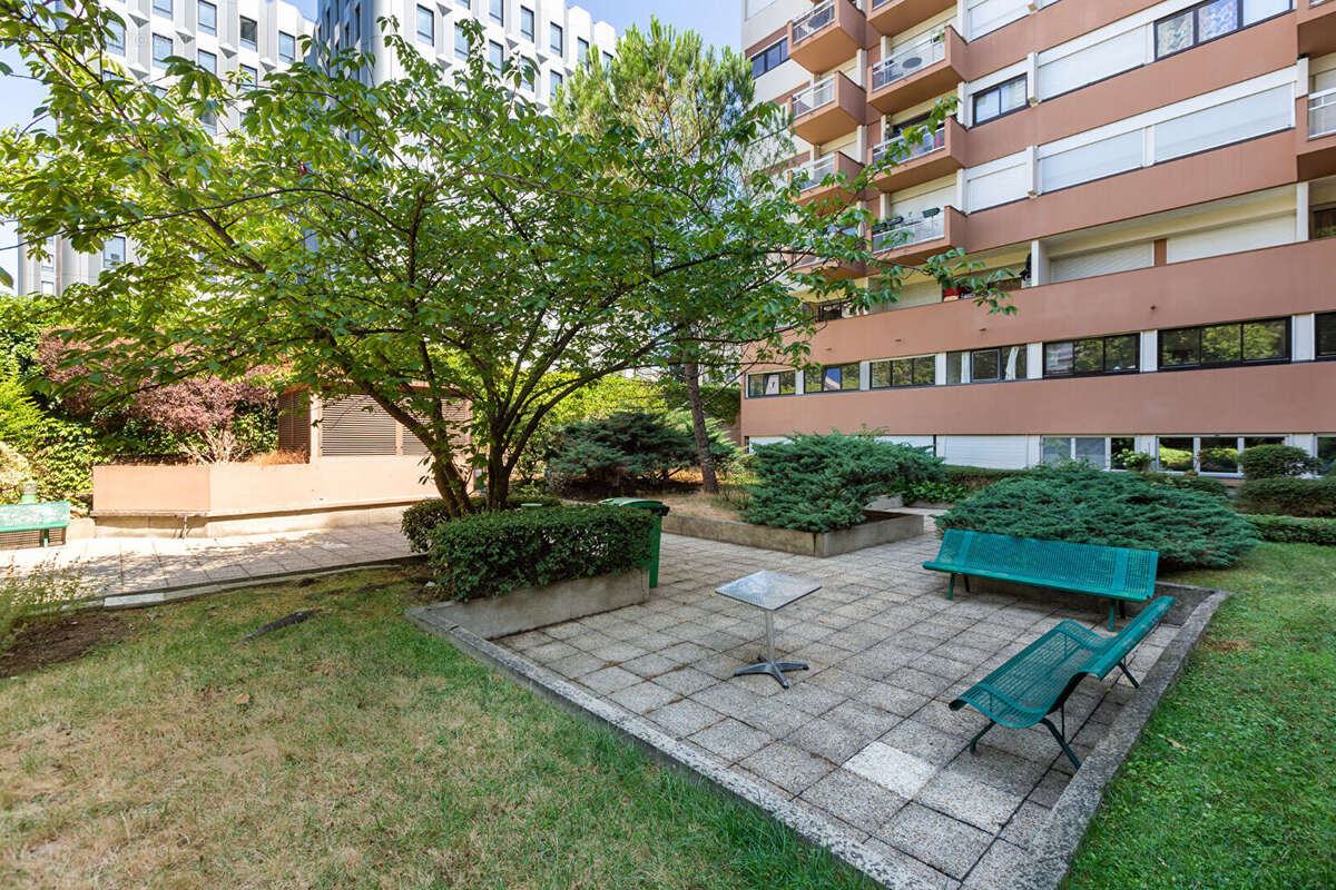 Studio avec fort potentiel en rez-de-jardin -  Paris 13 rue Dunois - photo 11