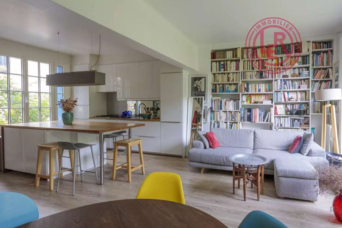 Appartement à IVRY-SUR-SEINE