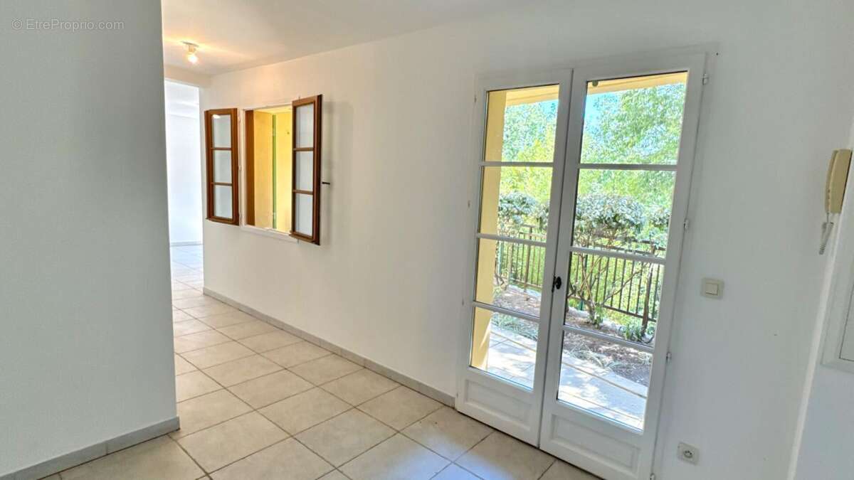 Appartement à GRIMAUD