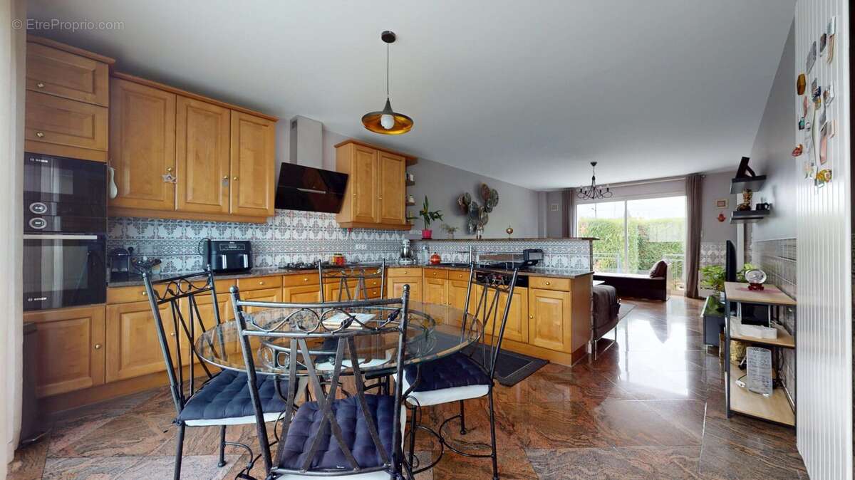 Maison à ORMESSON-SUR-MARNE