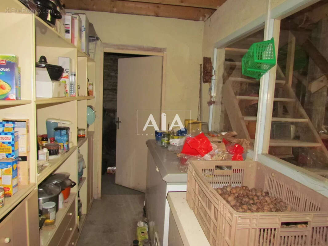Maison de village avec bâtiment agricole proche de chef Boutonne - photo 12