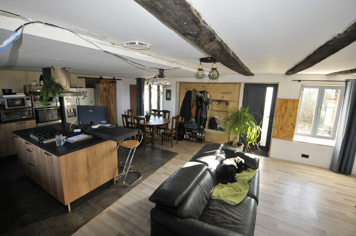 Maison à LA PORCHERIE