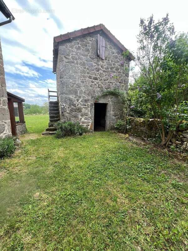 Maison à AUZANCES
