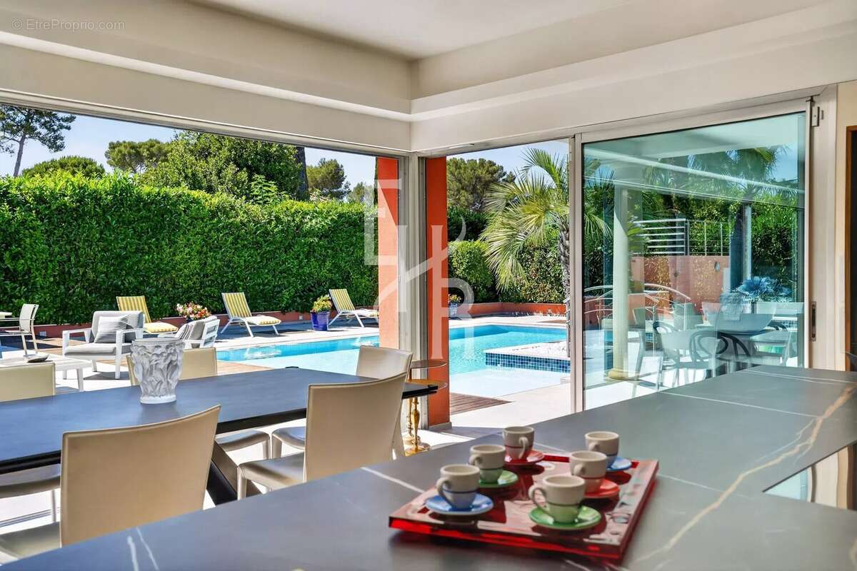 Maison à MOUGINS