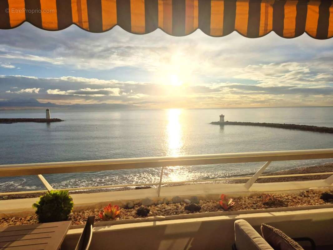 Appartement à VILLENEUVE-LOUBET
