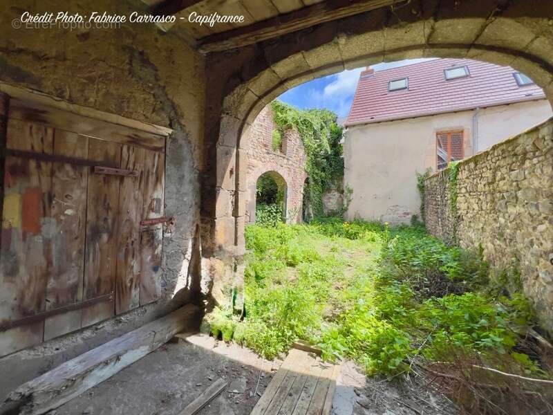 Maison à MONTAIGUT
