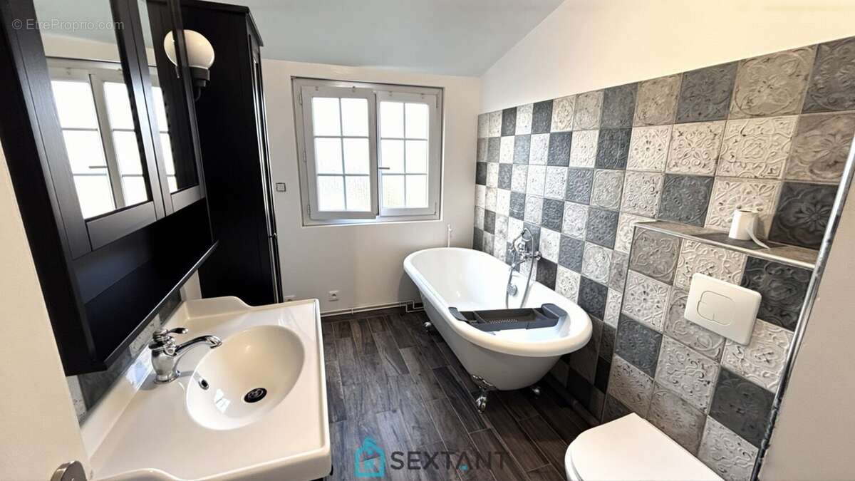 Maison à BOURGTHEROULDE-INFREVILLE