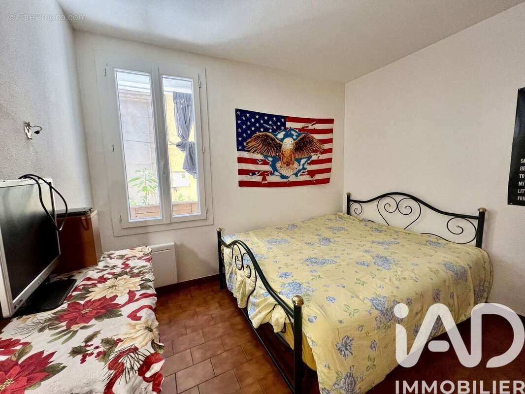 Photo 2 - Appartement à COLLOBRIERES