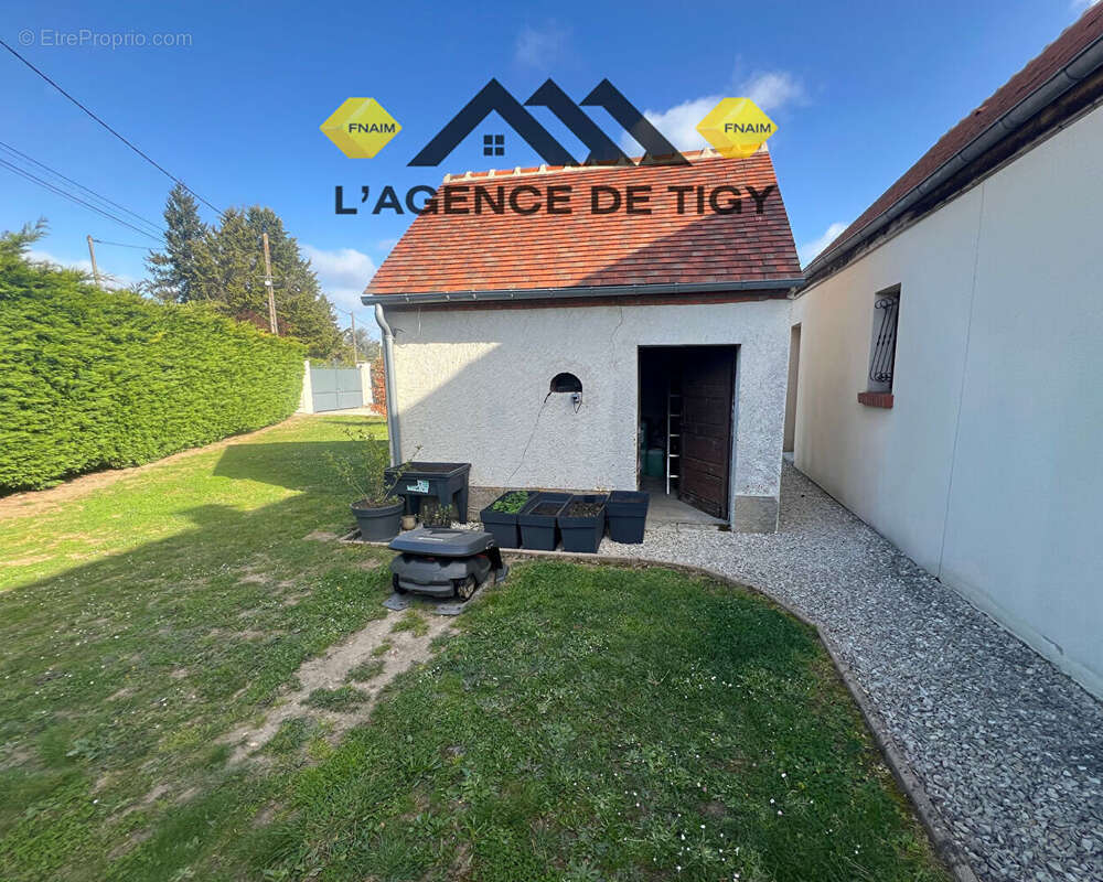 Maison à NEUVY-EN-SULLIAS