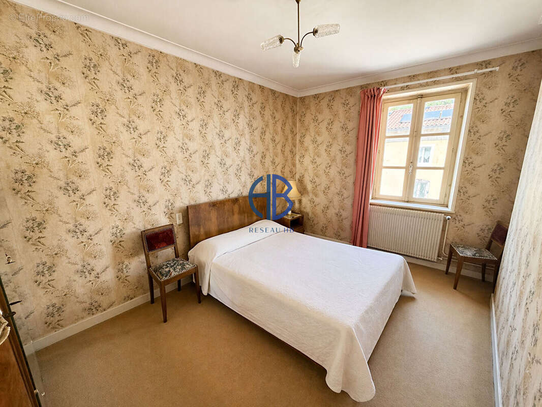 Maison à LES EPARRES