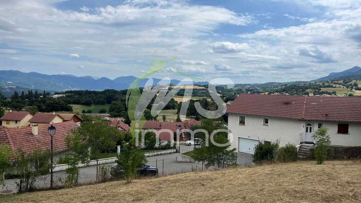 Terrain à LA FREISSINOUSE