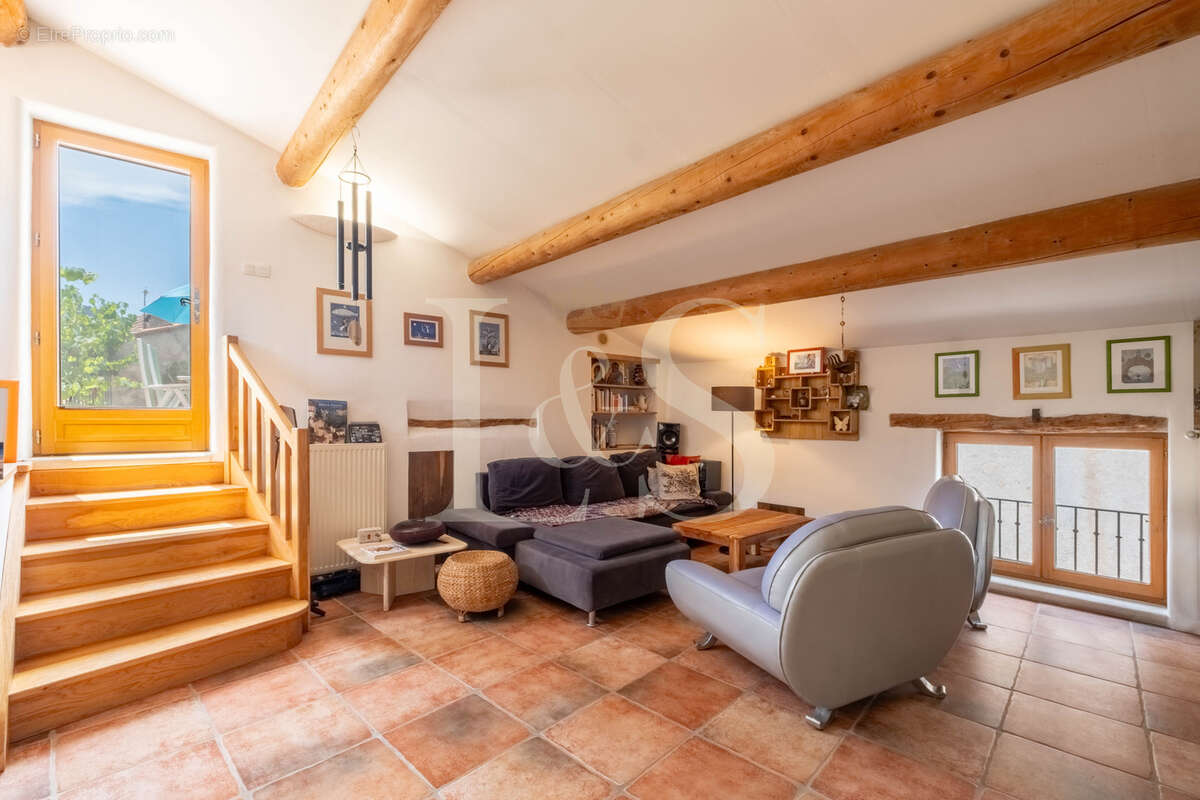 Maison à PIERRELONGUE