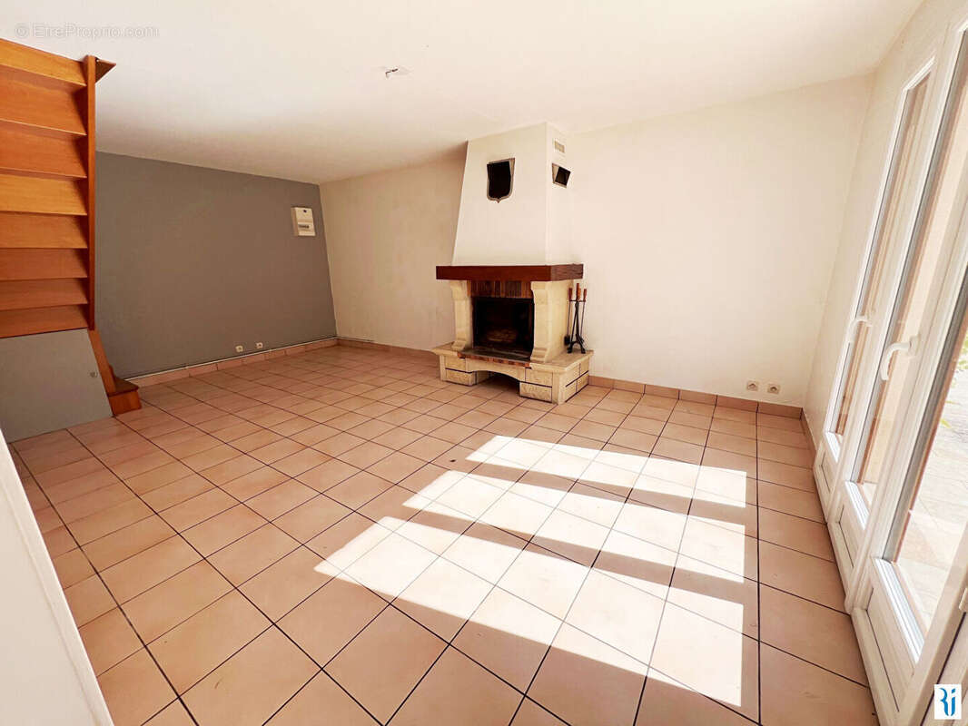 Maison à ISNEAUVILLE