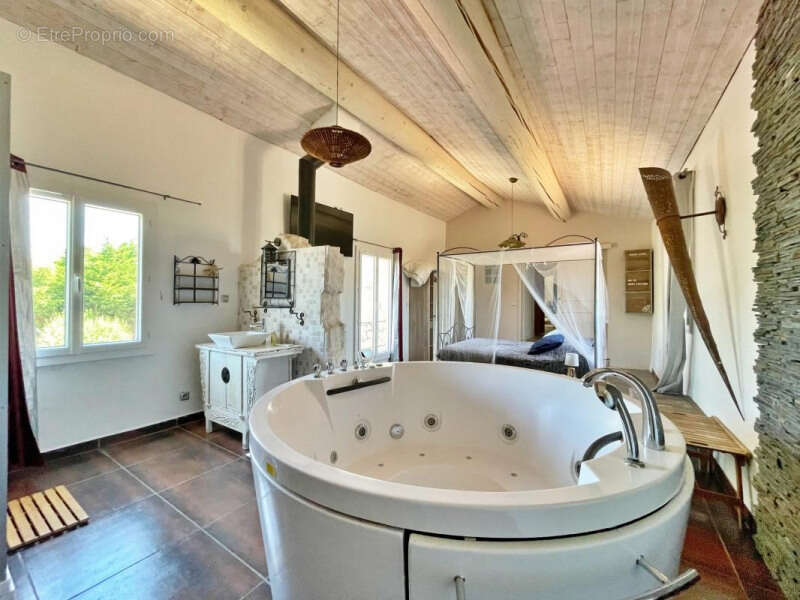 Maison à ALTHEN-DES-PALUDS