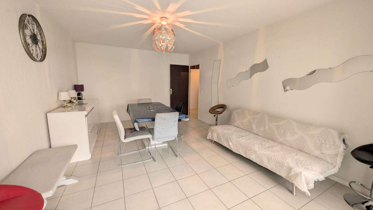 Joli appartement T3  de 64,62 m² avec loggia, terrasse, cave et parking - photo 4