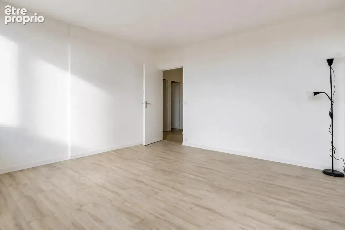 Appartement de 4 pièces de 77 m² à Trappes - photo 4