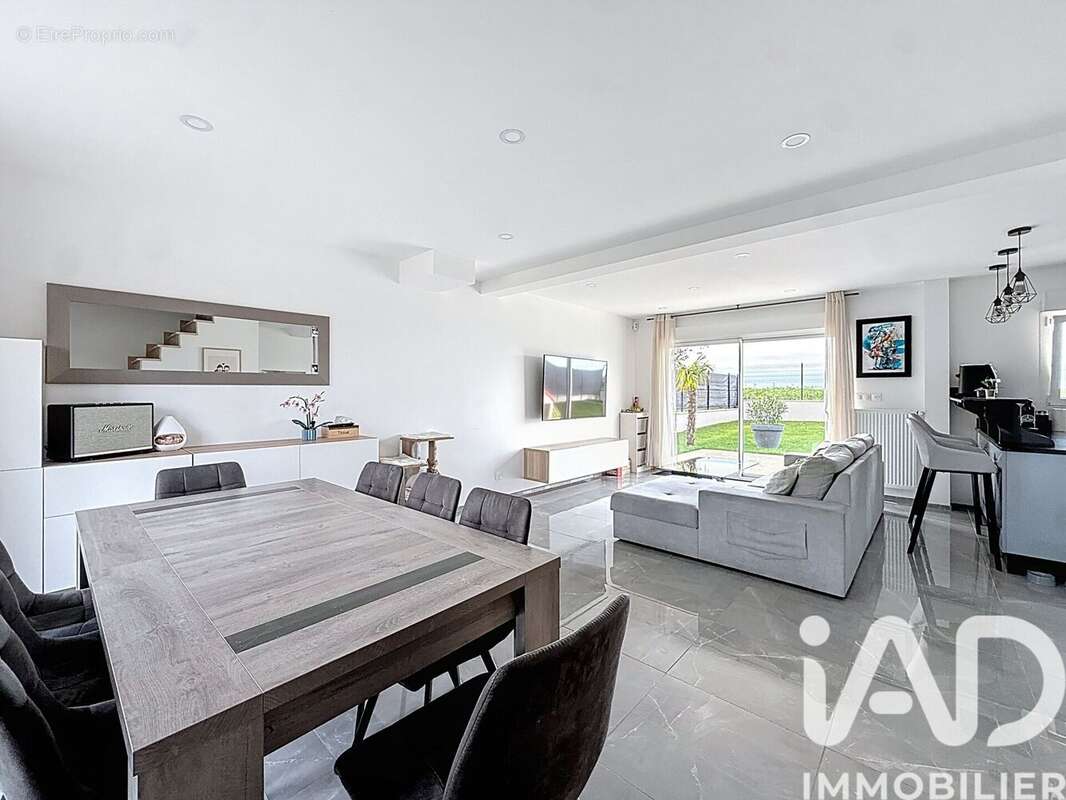 Photo 4 - Maison à OZOUER-LE-VOULGIS