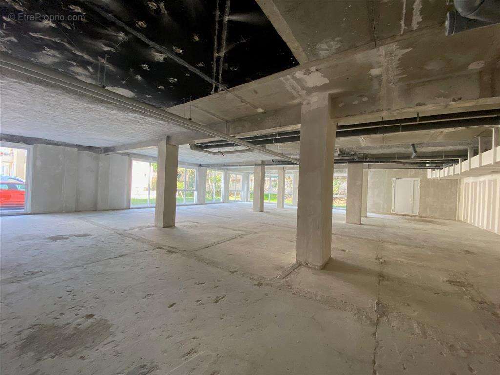 Commerce à IVRY-SUR-SEINE