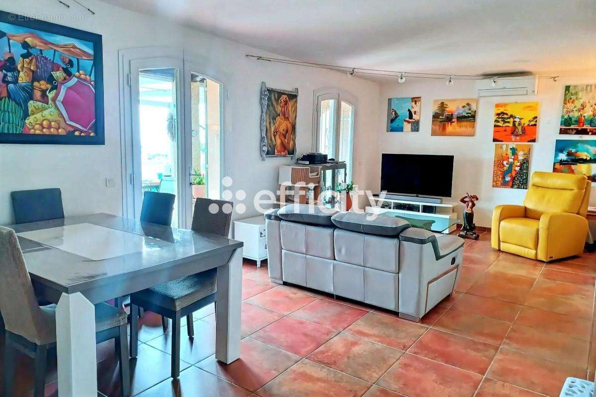 Maison à SAUSSET-LES-PINS