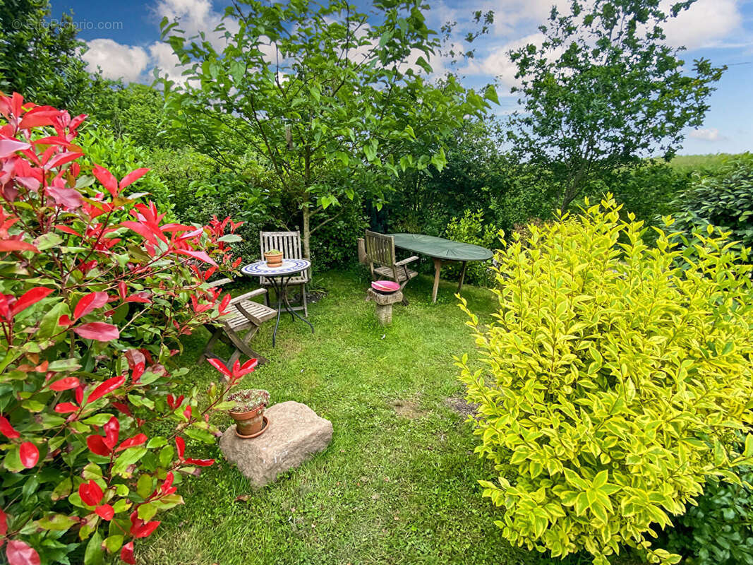 Maison à NOYAL-SOUS-BAZOUGES