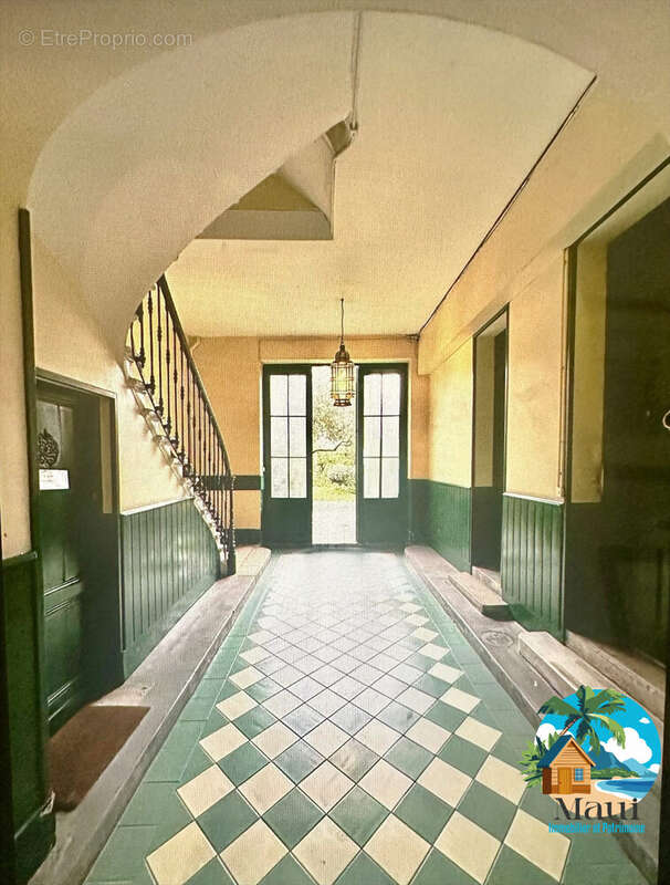 Entrée de l'immeuble - Appartement à BORDEAUX
