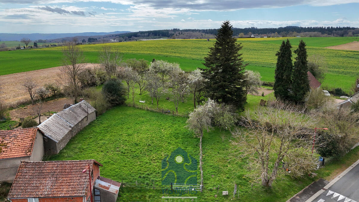 Terrain à TEILHET
