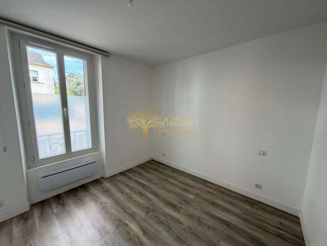 Appartement à SAINT-MAUR-DES-FOSSES