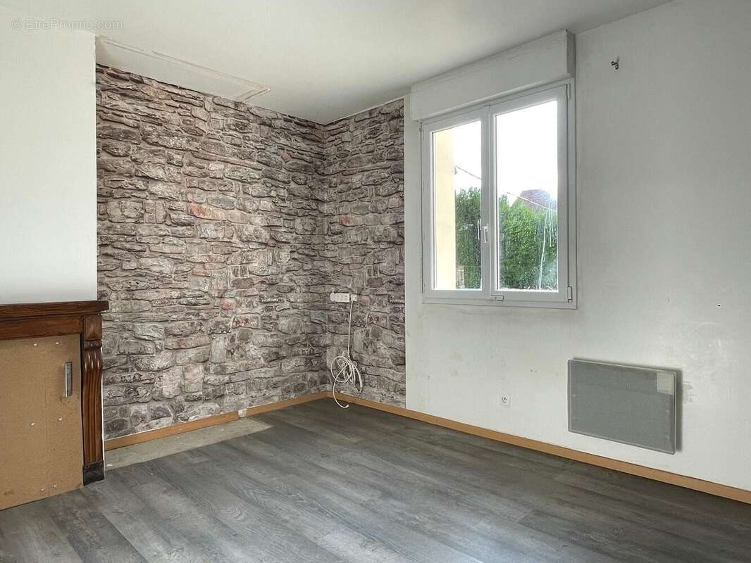 Maison 138 m² à Hattencourt  - photo 6