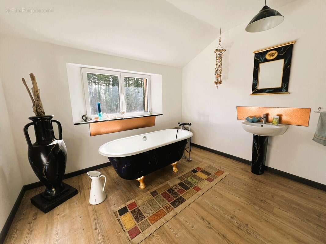 Maison à SAINT-PARDOUX-LA-CROISILLE