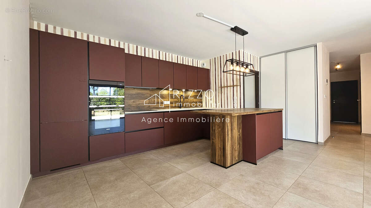 Appartement à DIVONNE-LES-BAINS