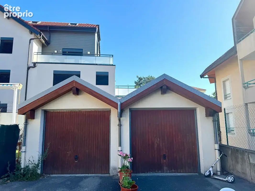 Appartement 9 pièces 270 m² à vendre à Ville-La-Grand (74100) - photo 2
