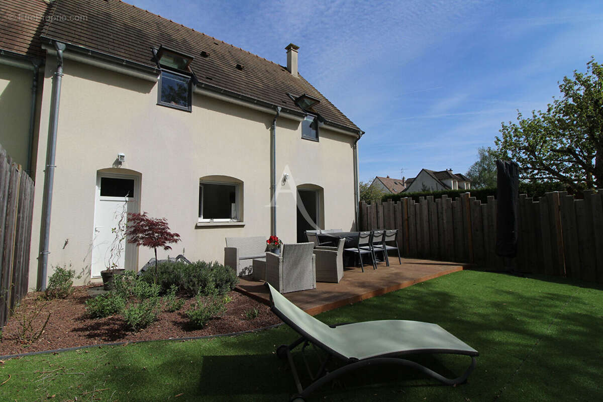 Maison à SAINT-GERVAIS-LA-FORET