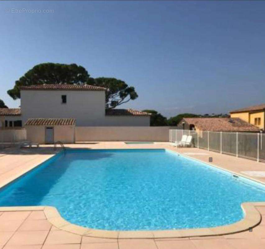 Maison à ROQUEBRUNE-SUR-ARGENS