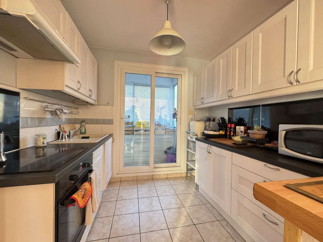 Appartement à SAINT-MARTIN-D'HERES