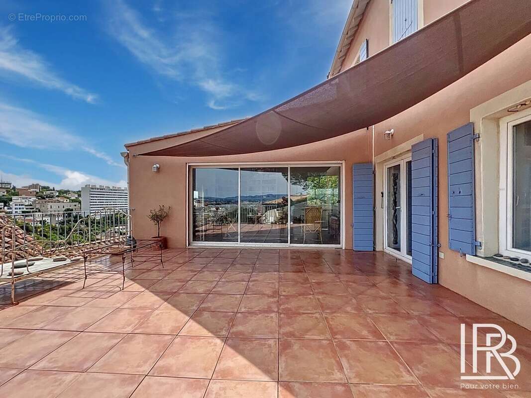 Maison à MARSEILLE-6E