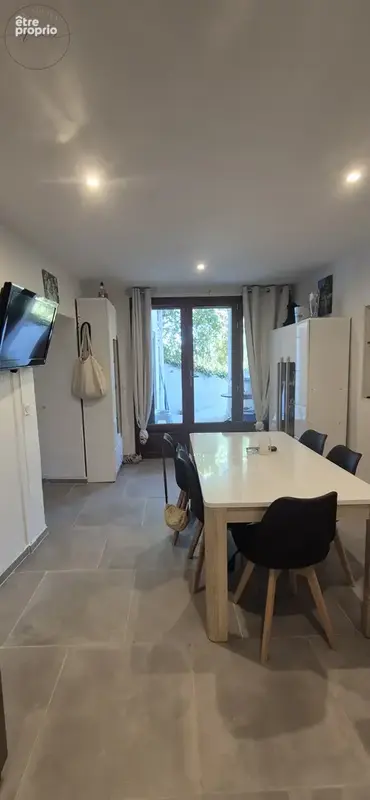 Maison de village rénovée de 80 m2 avec terrasse, cour et remise de 45 m2 - photo 4