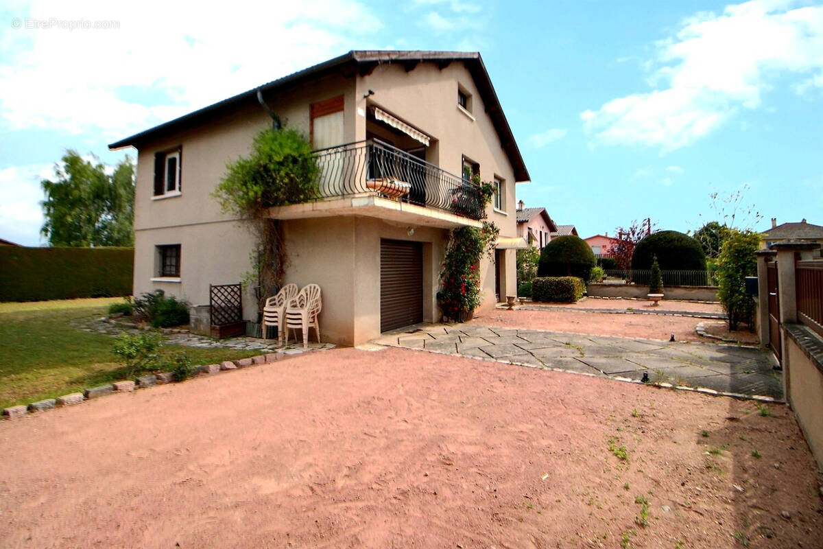 Maison à MABLY