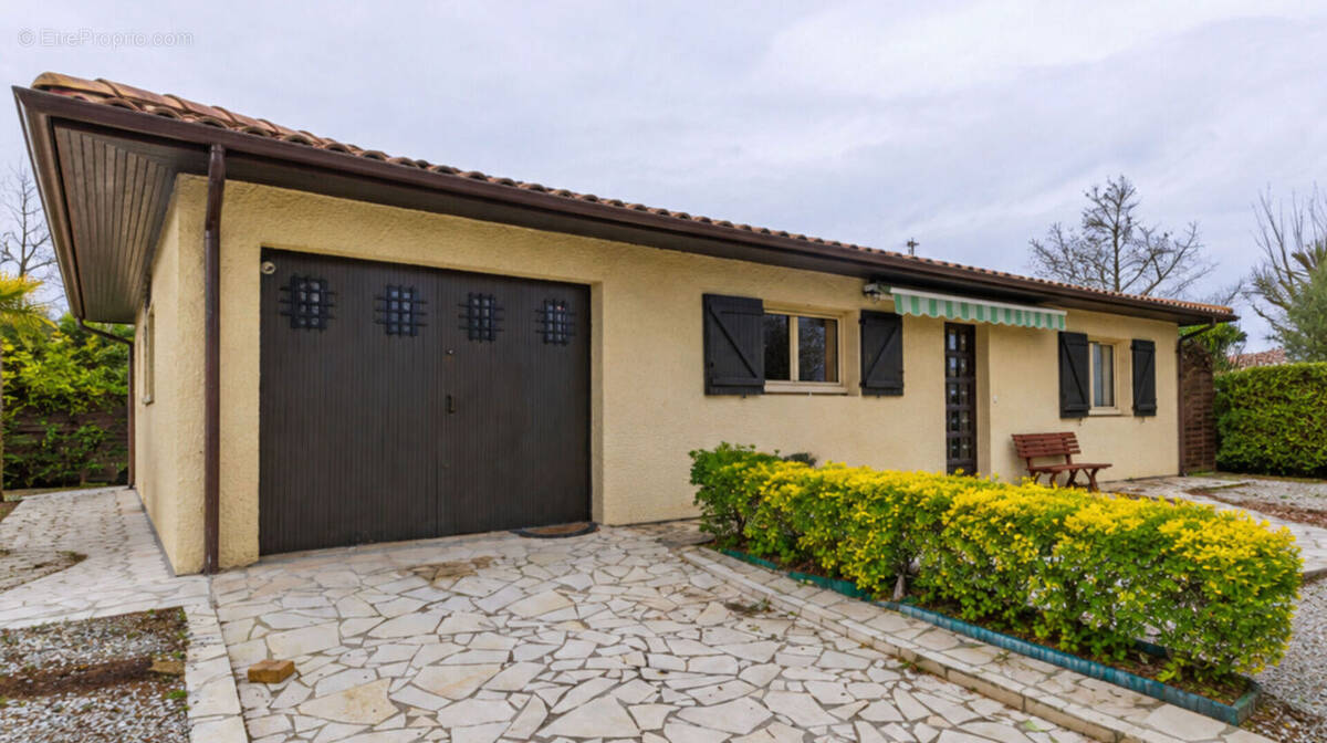 Maison à LEOGNAN