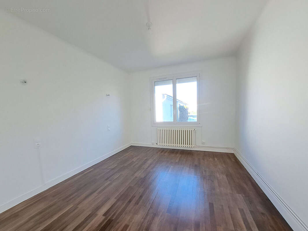 Maison à SAINT-CHRISTOPHE-DU-LIGNERON