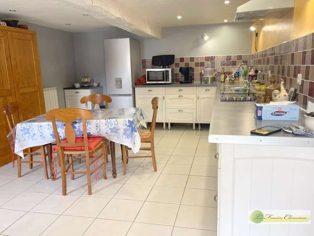 Maison à SAINT-FRAIGNE