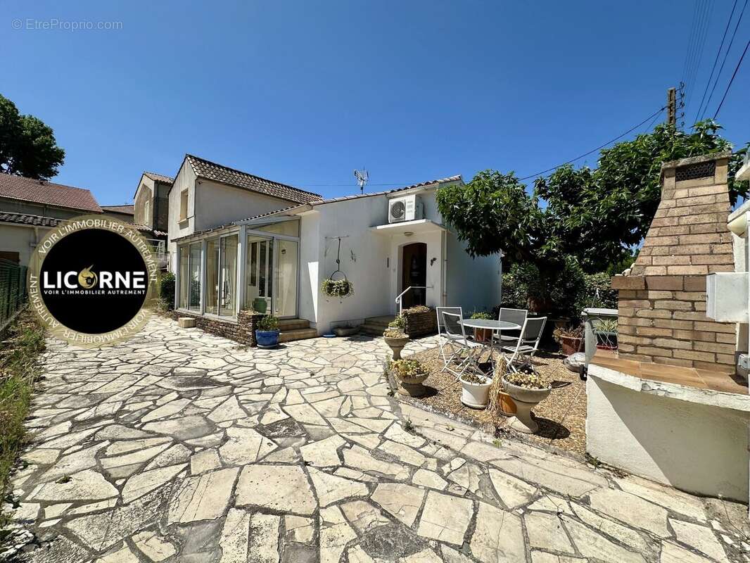 Maison à LE PUY-SAINTE-REPARADE