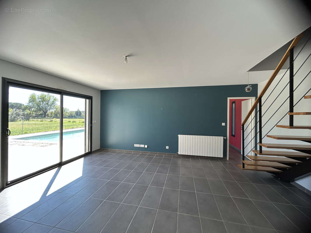Maison à SAINT-QUENTIN-LA-POTERIE