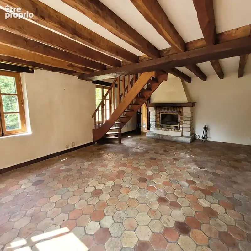 Maison ancienne individuelle 5 pièces sur 1970 m2. - photo 4