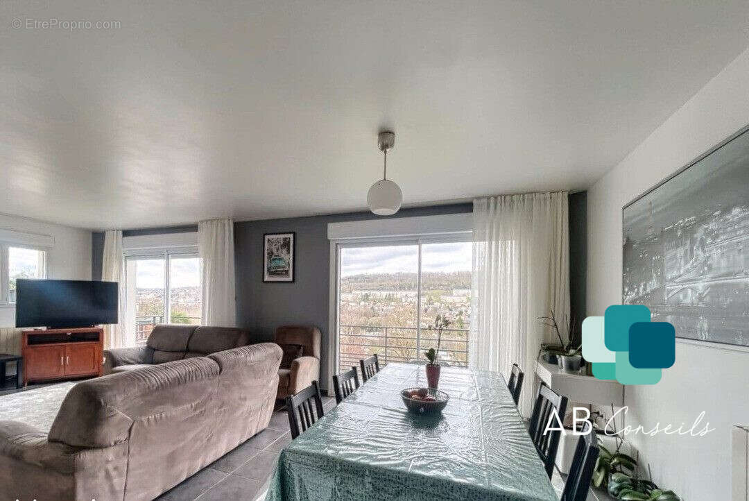 Maison à SAINT-LEGER-DU-BOURG-DENIS