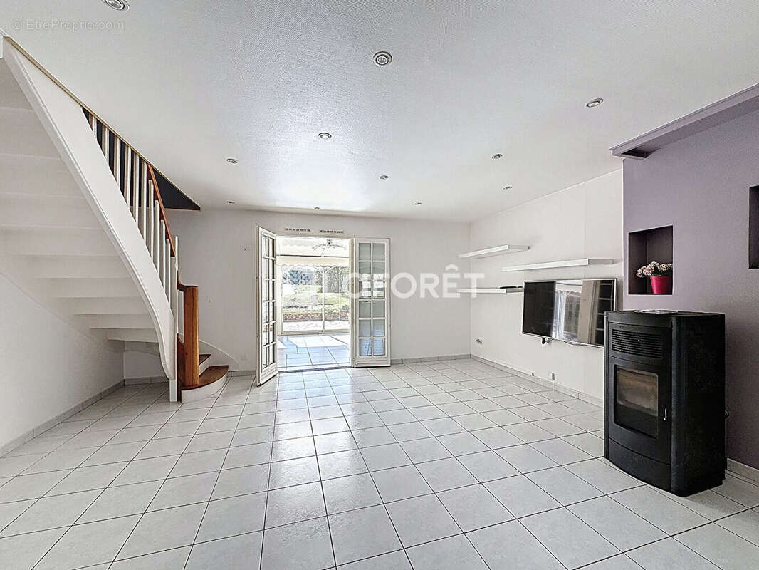 Maison Gennes Val De Loire 9 pièce(s) 185 m2 - photo 8