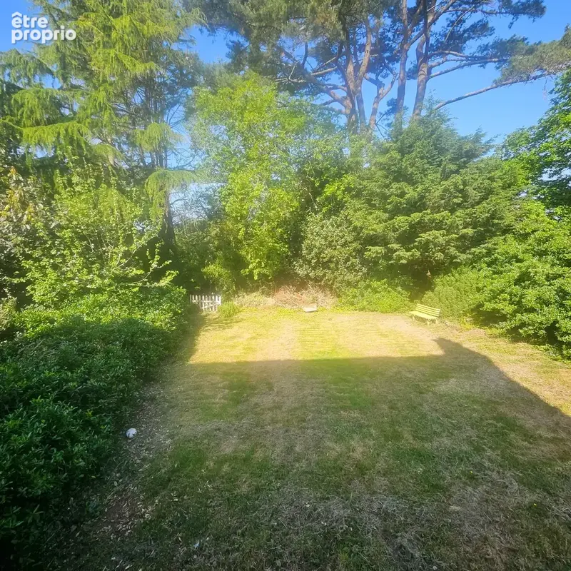 Maison au calme sur 3300 m2 de terrain arboré - photo 5