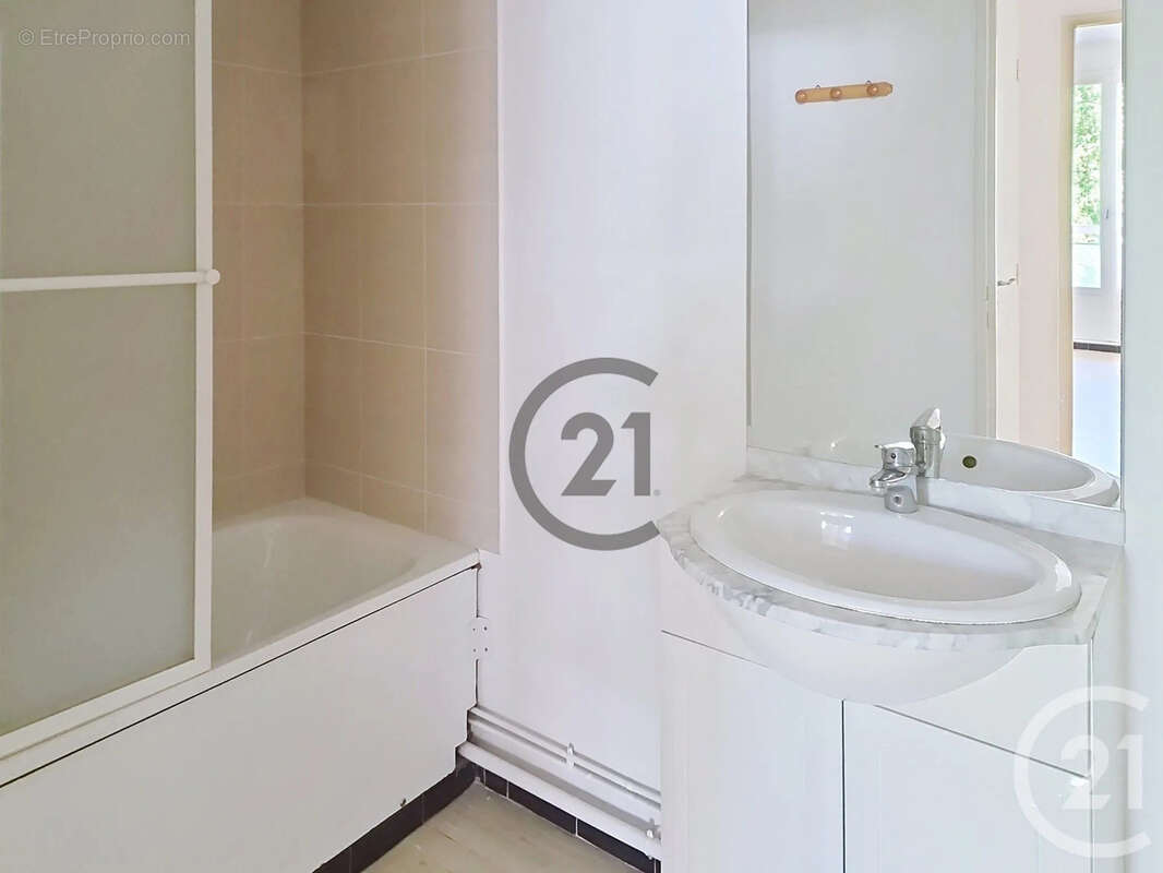 Appartement à MIGENNES